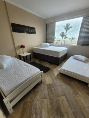 Apartamento Aconchego Frente Mar - Vila Guilhermina Praia Grande SP - Cozinha Completa - Climatizador de Ar - TV a Cabo - Wi-Fi